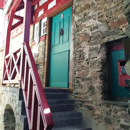 Casa de Férias Am Moselstausee Sankt Aldegund