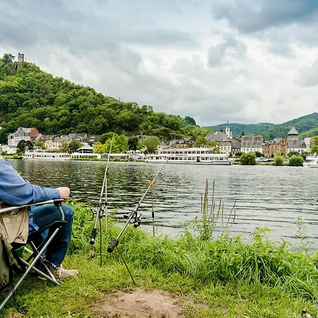 Dom wakacyjny Am Moselstausee *