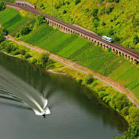 Am Moselstausee Dom wakacyjny