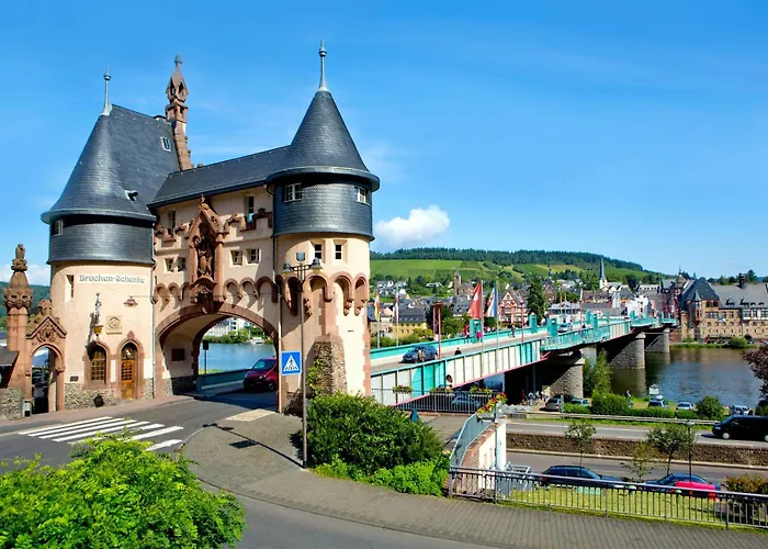 Am Moselstausee Sankt Aldegund