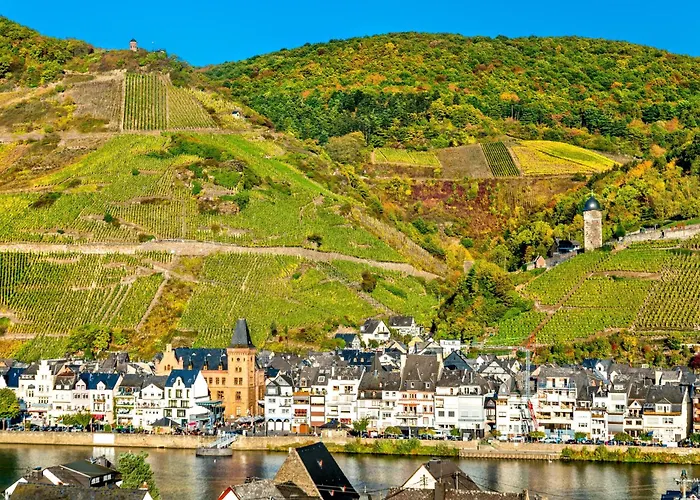 Am Moselstausee Casa de Férias *