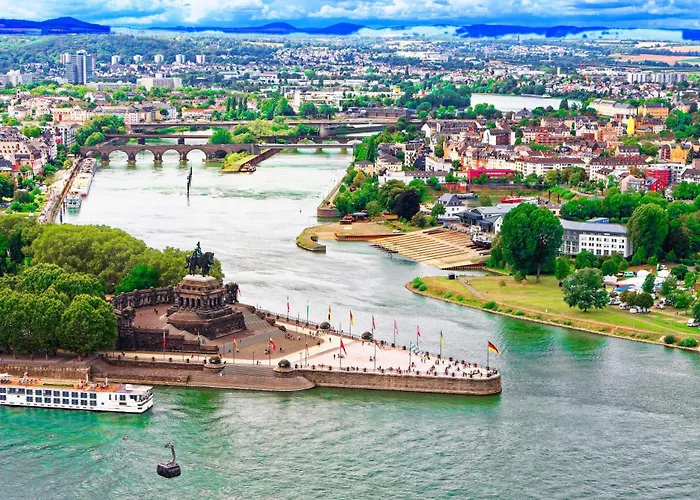 Am Moselstausee * Sankt Aldegund